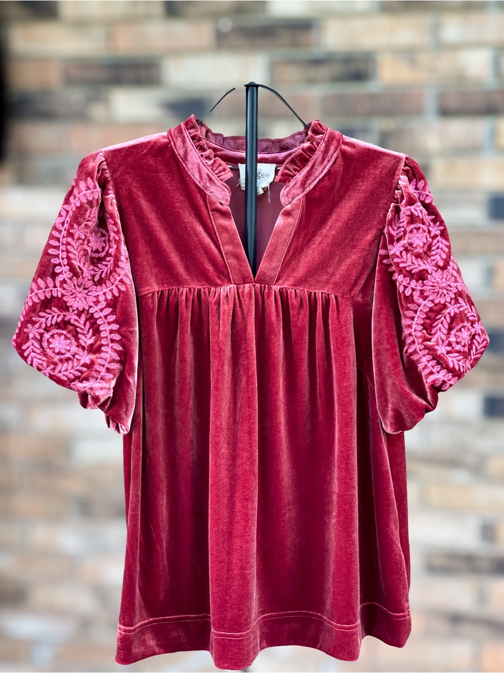 Umgee Burgundy Velvet Embroidered Puff Sleeve Babydoll Top Large